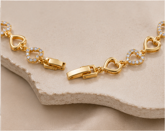 Amoura Heart Bracelet